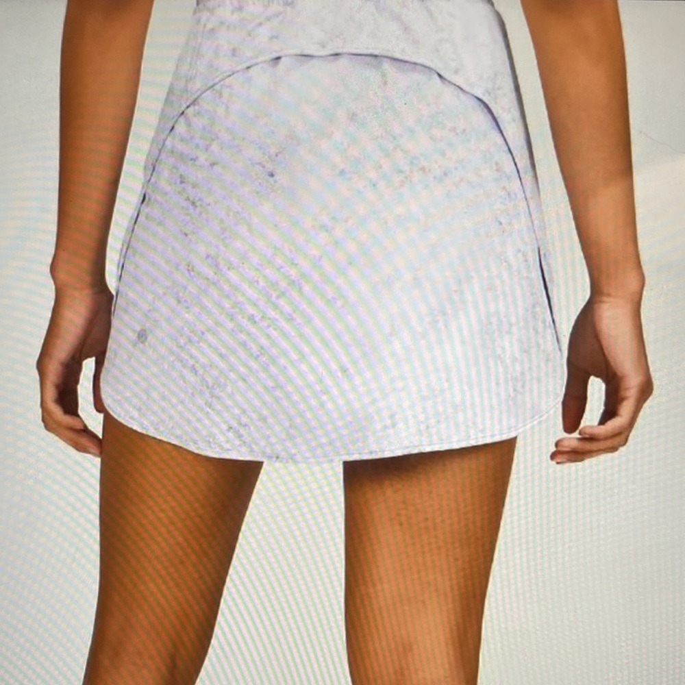 Lululemon Hotty Hot High Rise Skirt - Picture 3 of 16